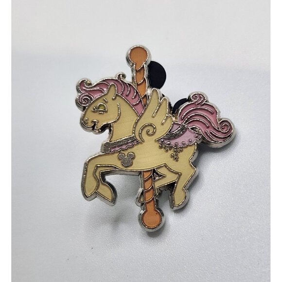 Disney Pin Trading Fantasia Carousel Pegasus Yellow Hidden Mickey 6 Of 6, 2017 - Picture 1 of 4